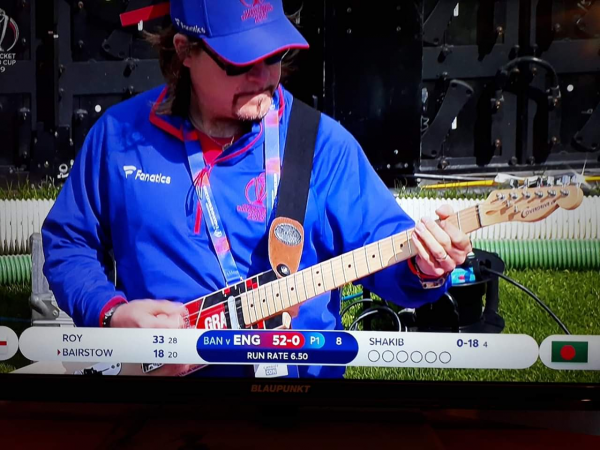 Darren Hunt - Photo 2