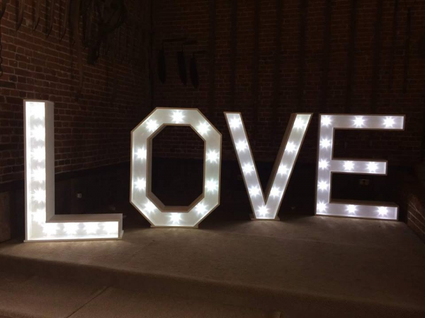 Emerald Lion Photo Booths - Photo 4