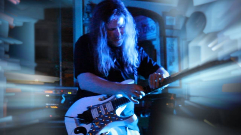 Darren Hunt - Photo 4