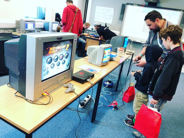 Bring Back Retro - Photo 4