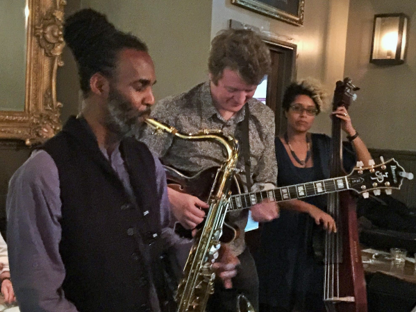 Love For Sale - Photo 12