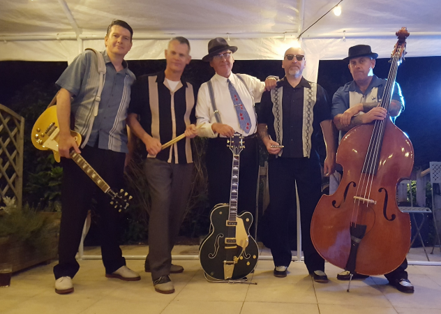 Haney's Big House - Photo 2