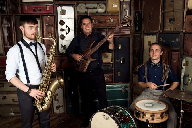 The Grand Central Trio - Photo 11