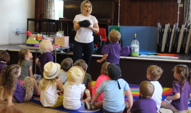 Children's Party Entertainer - Photo 2