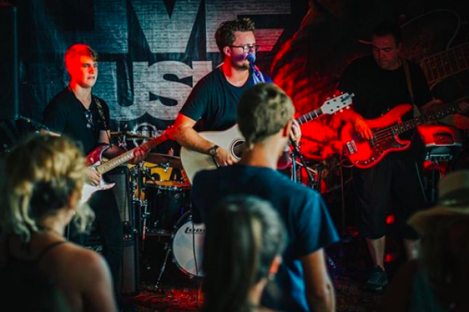 Sam Fearon  - Photo 4