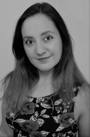 Lizzie Hales - Singer - Photo 2