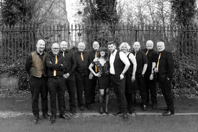 Black & Gold Motown Band - Photo 6