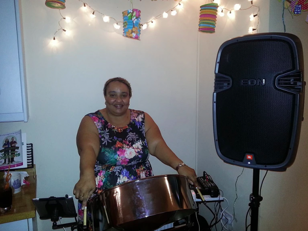 Steeldrum Soloist Sofia - Photo 6