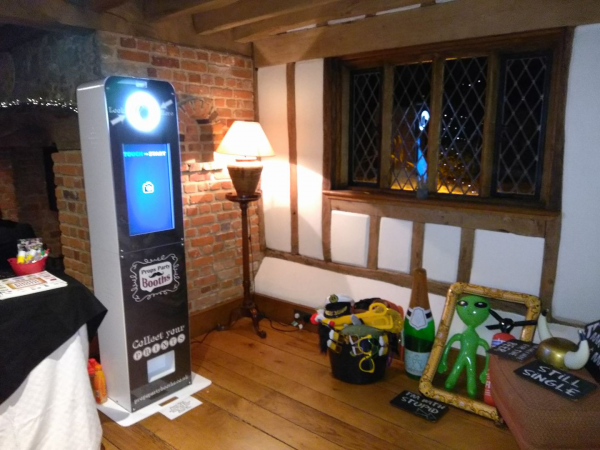 Props Party Booths - Photo 2