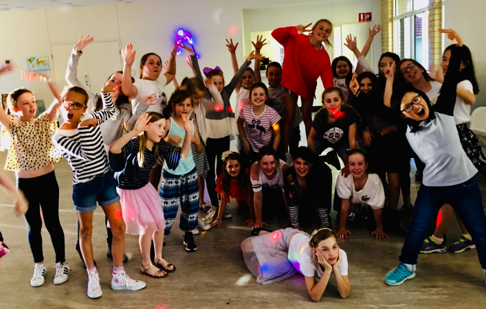 Dancemasters Disco Show - Photo 2