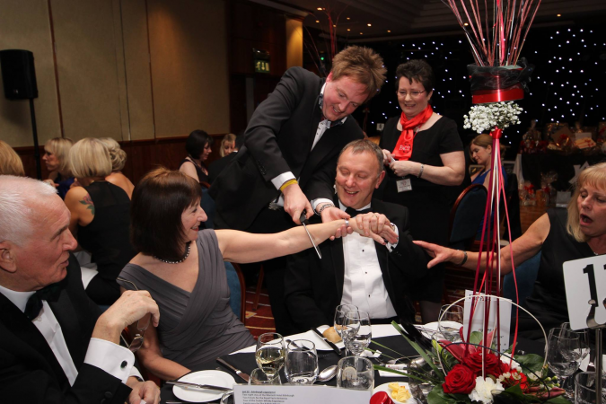 Award Winning Magic Of Graeme Shaw - Photo 2