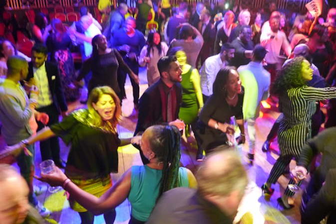 Stick It On - Photo 11