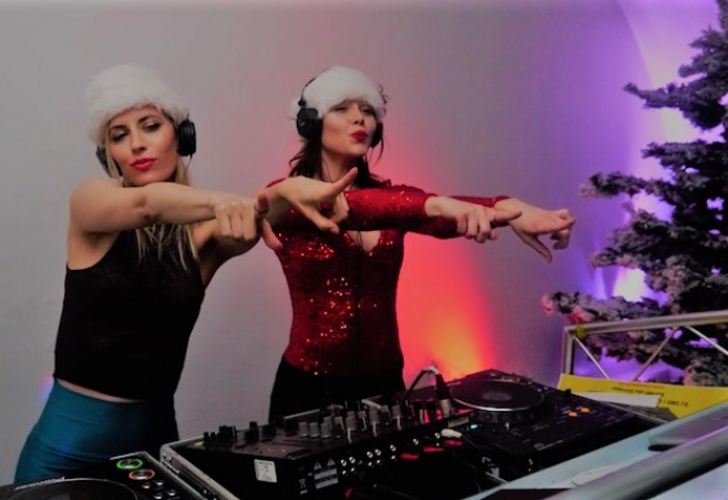 Stick It On - Photo 25