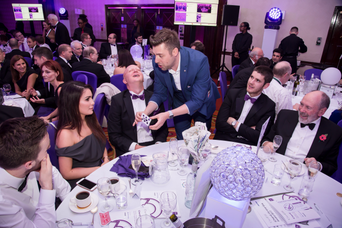 Russ Appleby Close Up Magician - Photo 4