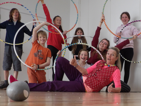 Kidzfun childrens party entertainment - Photo 2