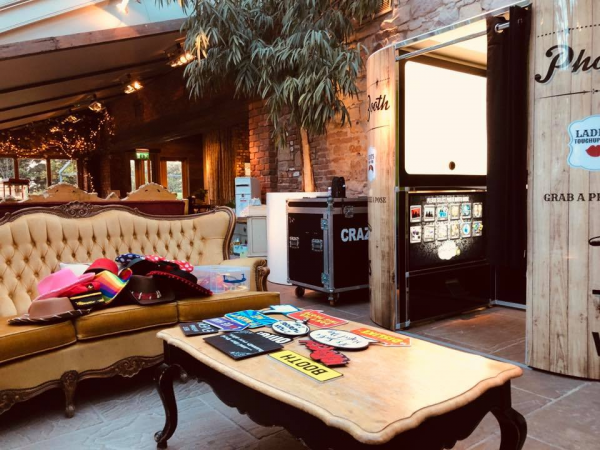 Top of the range Photo Booths. starting from: - Photo 9