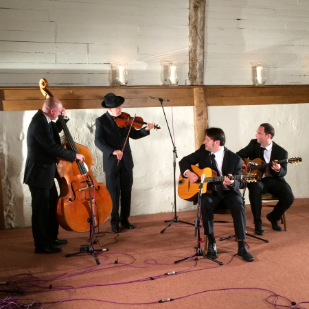 Jonny Hepbir Gypsy Jazz Band - Photo 4