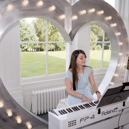 Nicola Sim Pianist - Photo 2