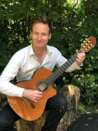 Alex Lewis  - Photo 2