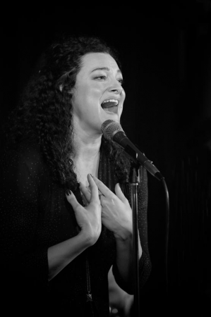 Johanna Graham - Photo 2