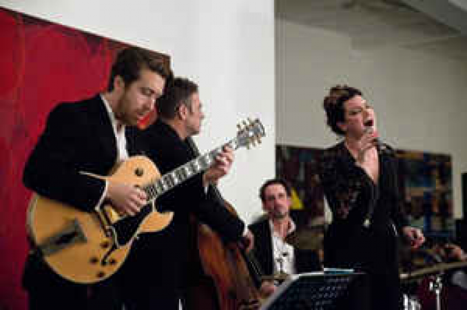 Johanna Graham - Photo 4