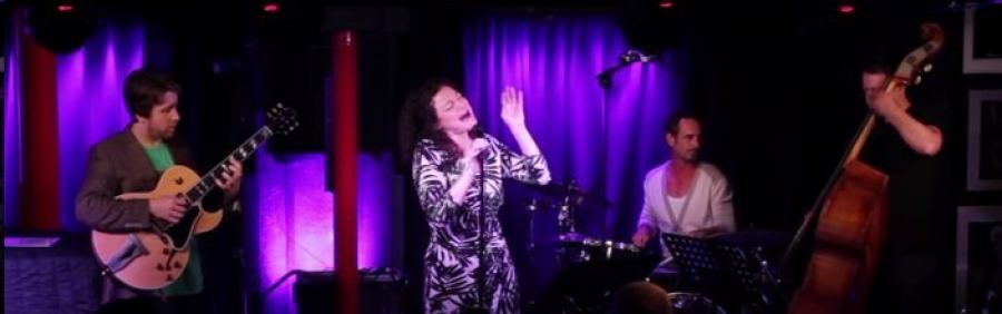 Johanna Graham - Photo 6