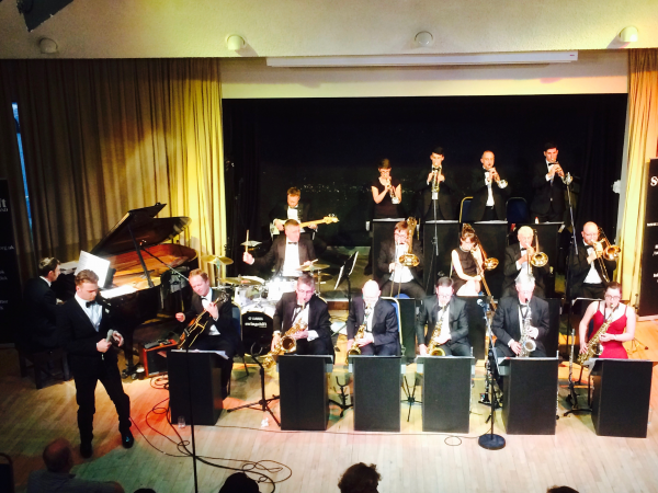 Chris James - Photo 7