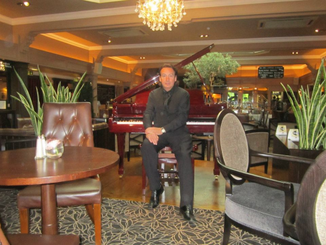 John Leo Horgan (Pianist)