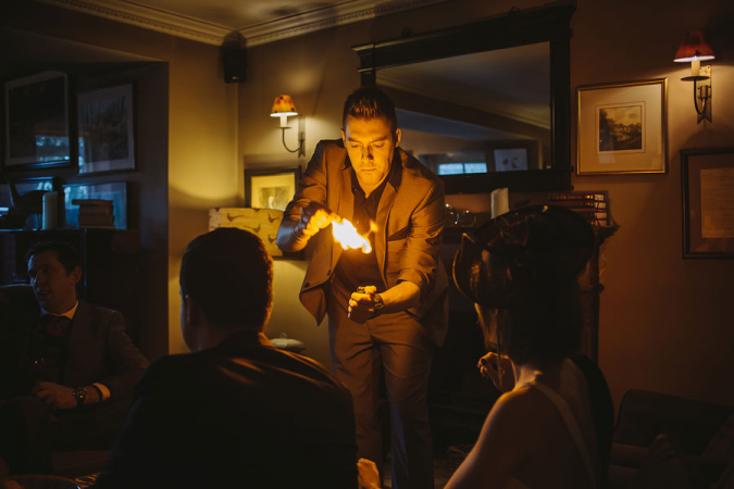 Russ Appleby Close Up Magician - Photo 12