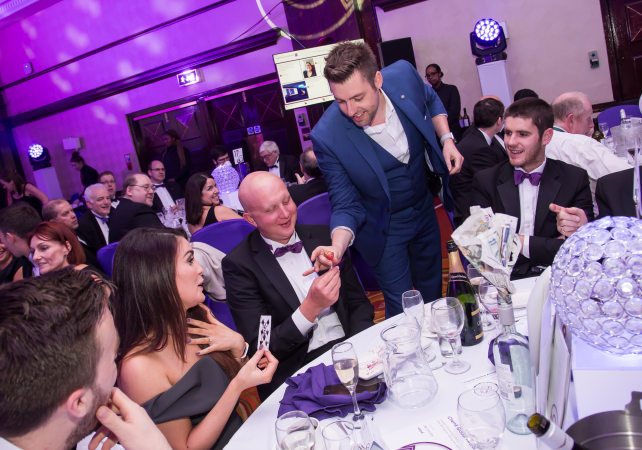 Russ Appleby Close Up Magician - Photo 18