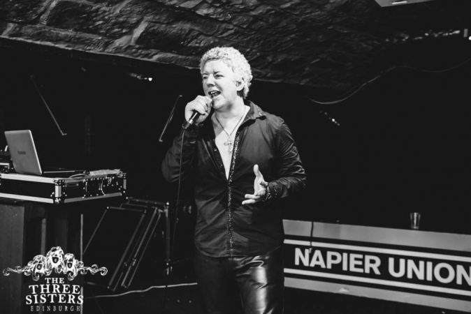 Tony Scarth is Tom Jones  - Photo 3