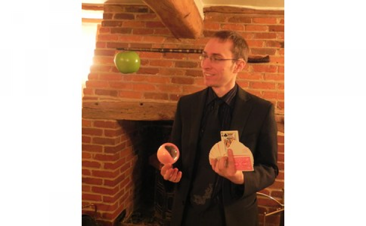 Oliver Mangham - Photo 3