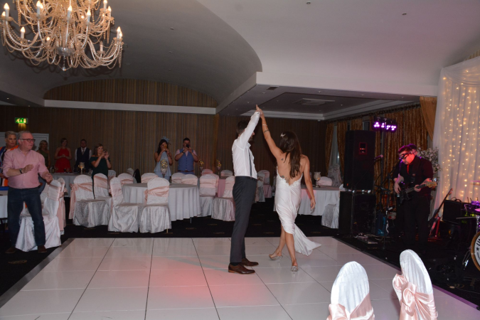 Undercover - Photo 8