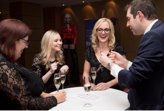 Alex Michael magician - Photo 3