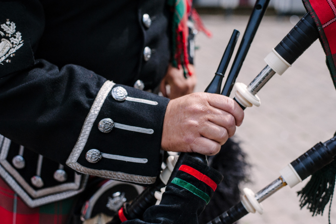 East of England Bagpiper - Photo 3