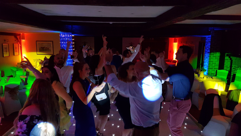 DJ Steve Telling Ltd - Photo 3