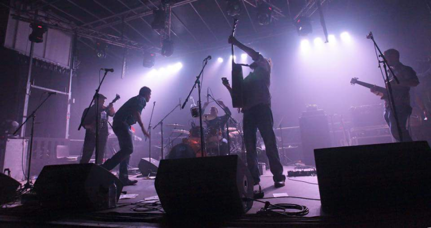 The Logues - Photo 2