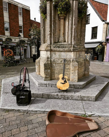 Pete Izzard - Photo 8