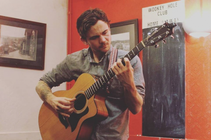 Pete Izzard - Photo 9