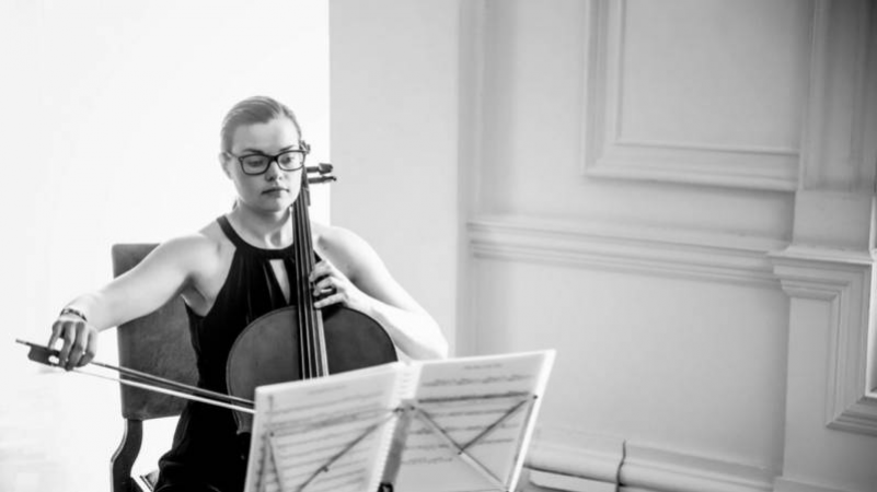Jade Woodhouse - Professional Cellist - Photo 3