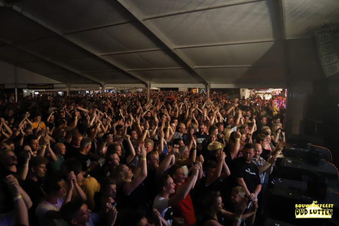 The Logues - Photo 4