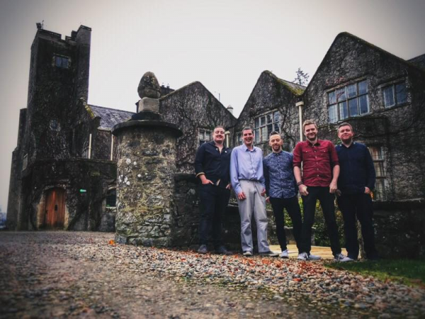 The Logues - Photo 6