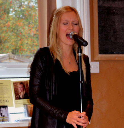 Hannah Rogers - Photo 5