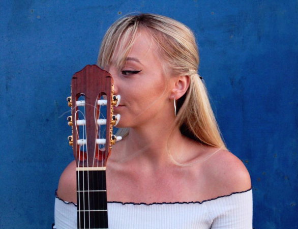 Viral YouTube Guitarist! Spanish / Classical - Photo 2