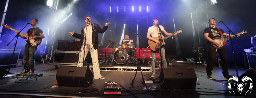 The Logues - Photo 8