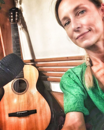 Anna Scott - Photo 7