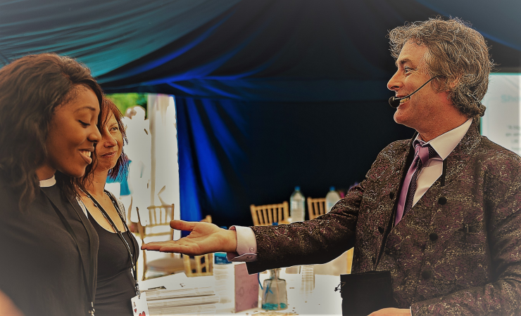 The Great Adamos - (Family Magician) - Photo 7