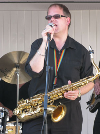 Jez Huggett - Photo 3