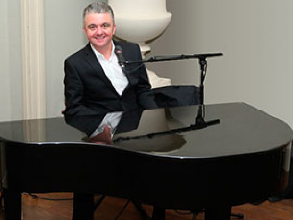 Adrian Dixon - Photo 6