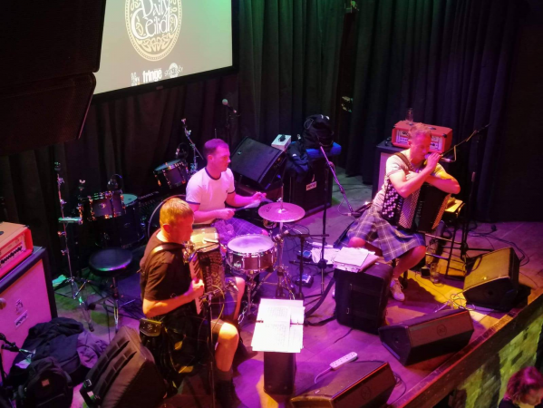 Pentlands Ceilidh Band - Photo 8